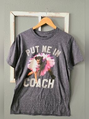 90s Retro Ace Ventura Pet Detective "Put Me In Coach" Tutu TShirt - Men's Medium